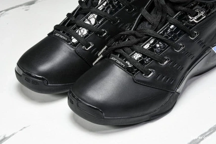 Hyperoad Jordan Black Chrome 17 Low Air OG 0707